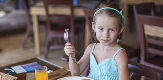 kids eat free, Arizona, restaurants, Phoenix, Valley, family-friendly restaurants