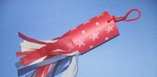 4th of July windsock craft from the Children's Museum of Phoenix