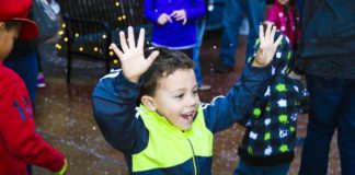 Arizona, kids, snow, Desert Ridge Marketplace, Tac Coluccio