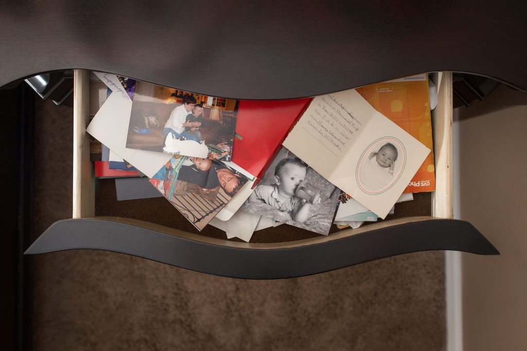 photo clutter, organizing