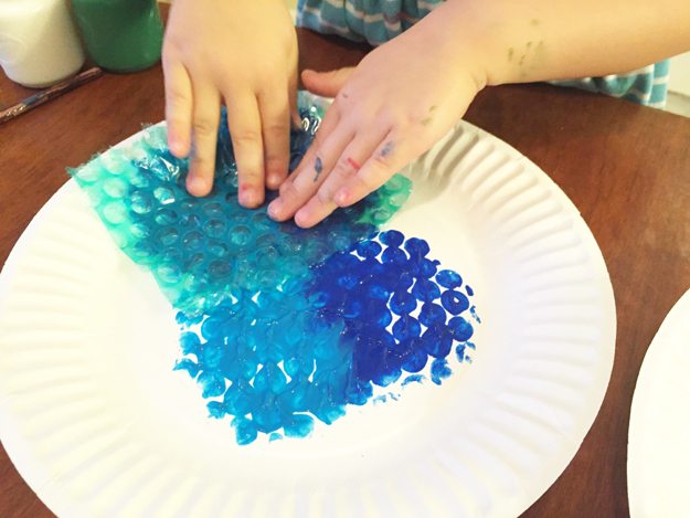 undersea-step2, preschool art, craft, bubble wrap