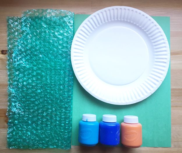 undersea-supplies, bubble wrap, paper plate, washable paint, construction papaer
