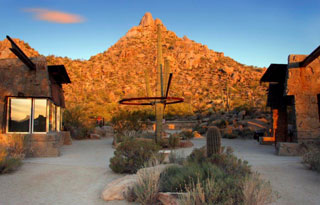 pinnacle-peak-entrance
