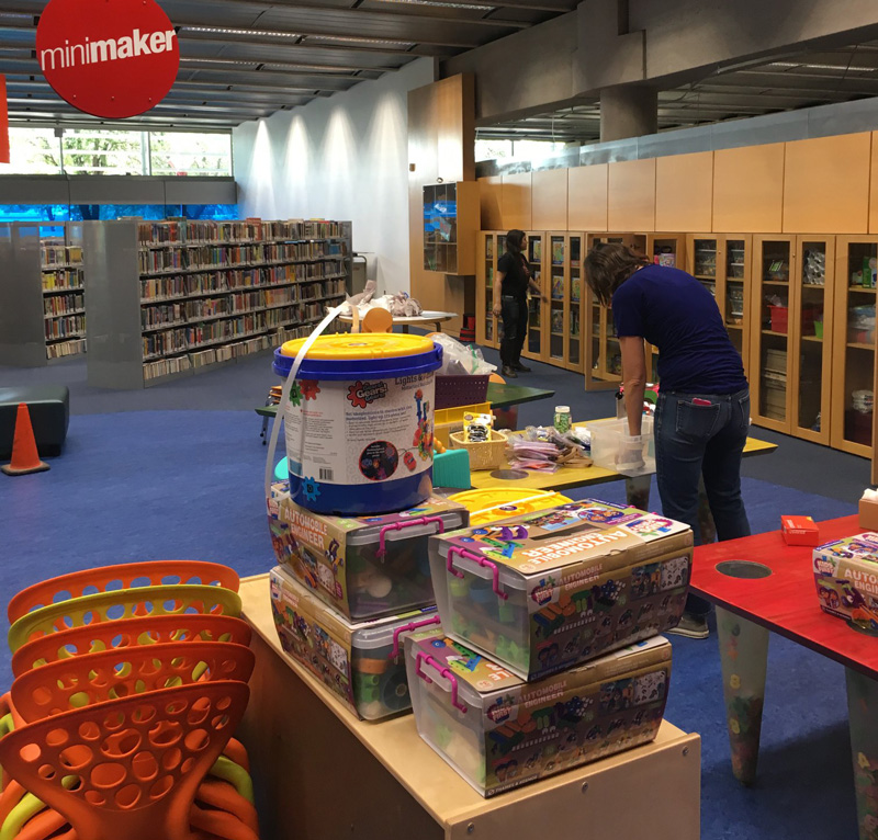 burton-barr-library-mini-maker-space