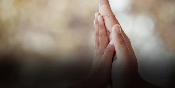 0818-teaser-parent-child-hands