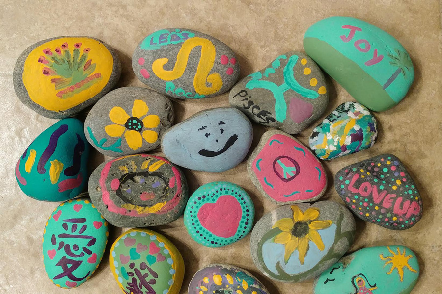 kindness-rocks-glendale