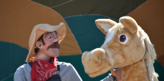 Great Arizona Puppet Theater, Old Macdonald, puppet show