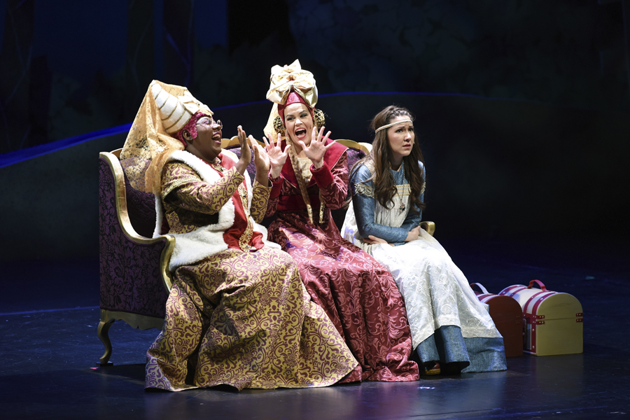 Onstage-Ella-Childsplay-2