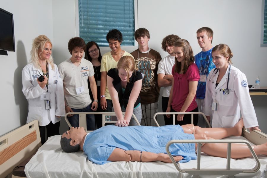 Midwestern University, high school students, health careers, healthcare careers, BHHS Legacy Foundation, Arizona Regional Brain Bee, Health Sciences Career Day, Health Careers Institute for High School Students